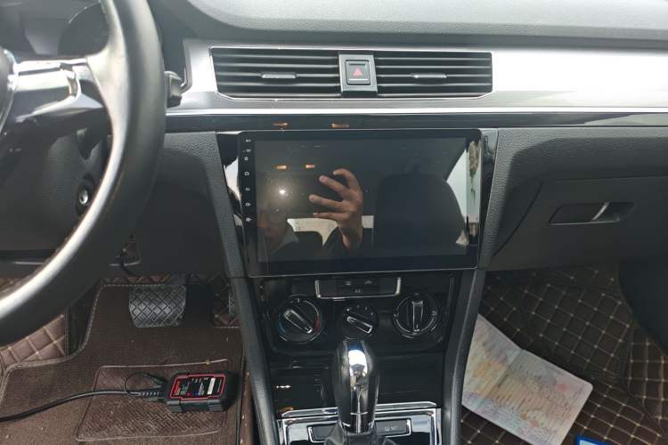 Used Volkswagen Bora 2017 1.6L Automatic Comfort Model Audio And AC Panel