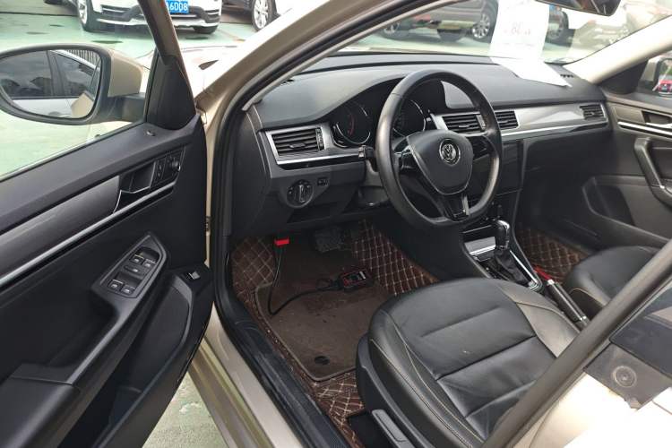 Used Volkswagen Bora 2017 1.6L Automatic Comfort Model Driver Seat