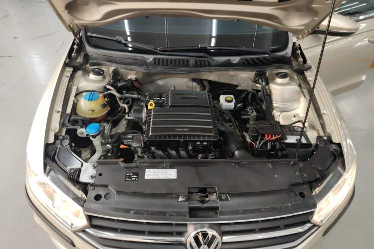Used Volkswagen Bora 2017 1.6L Automatic Fashion Model Engine Bay