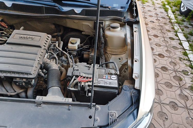 Used Volkswagen Bora 2017 1.6L Automatic Fashion Model Engine Bay Left