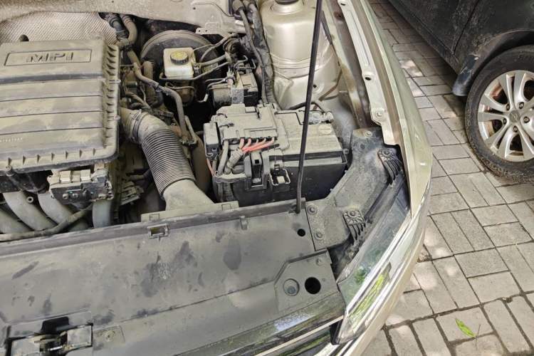 Used Volkswagen Bora 2017 1.6L Manual Comfort Model Engine Bay Left