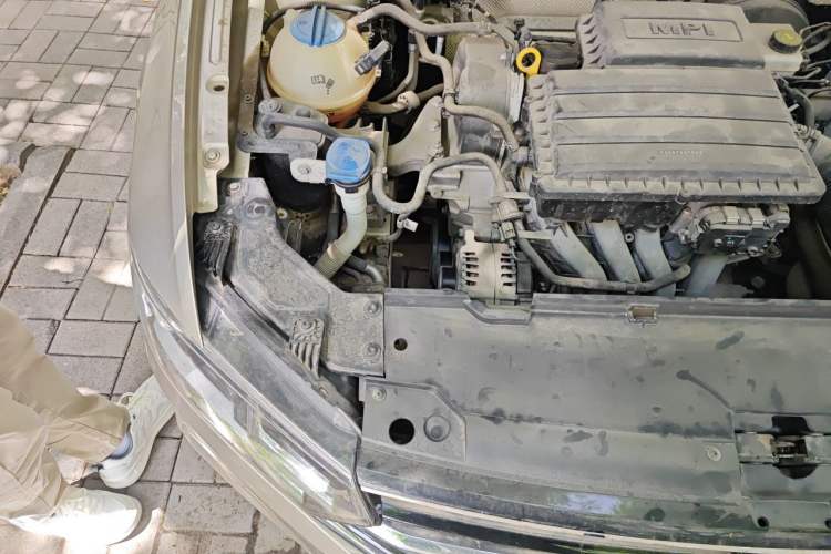 Used Volkswagen Bora 2017 1.6L Manual Comfort Model Engine Bay Right