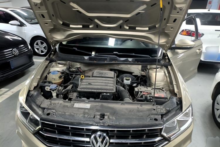 Used Volkswagen Bora 2017 1.6L Manual Comfort Model Engine Bay