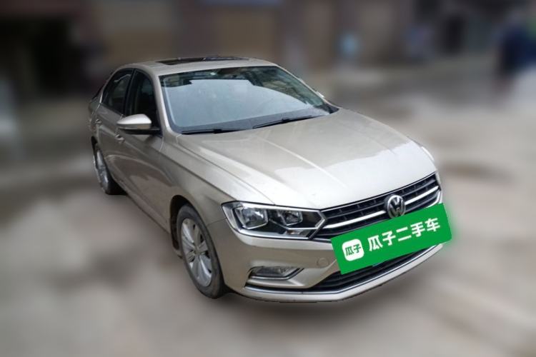 Used Volkswagen Bora 2017 1.6L Manual Comfort Model Front Right 45 Deg