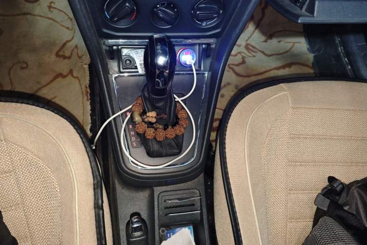 Used Volkswagen Bora 2017 1.6L Automatic Fashion Model Gear Lever