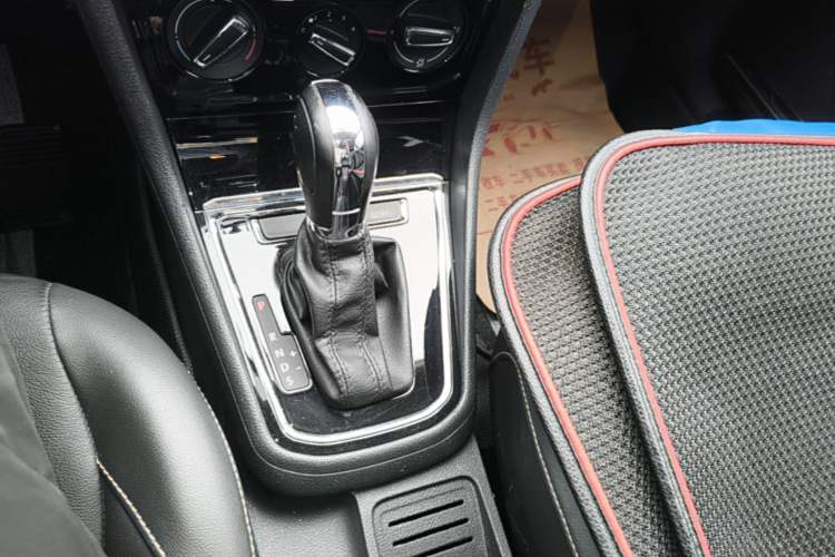 Used Volkswagen Bora 2017 1.6L Automatic Comfort Model Gear Lever