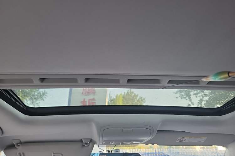 Used Volkswagen Bora 2017 1.6L Manual Comfort Model Headliner