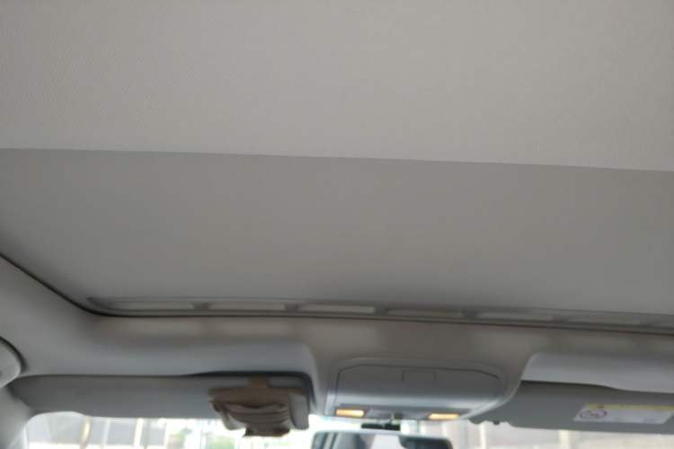 Used Volkswagen Bora 2017 1.6L Automatic Comfort Model Headliner