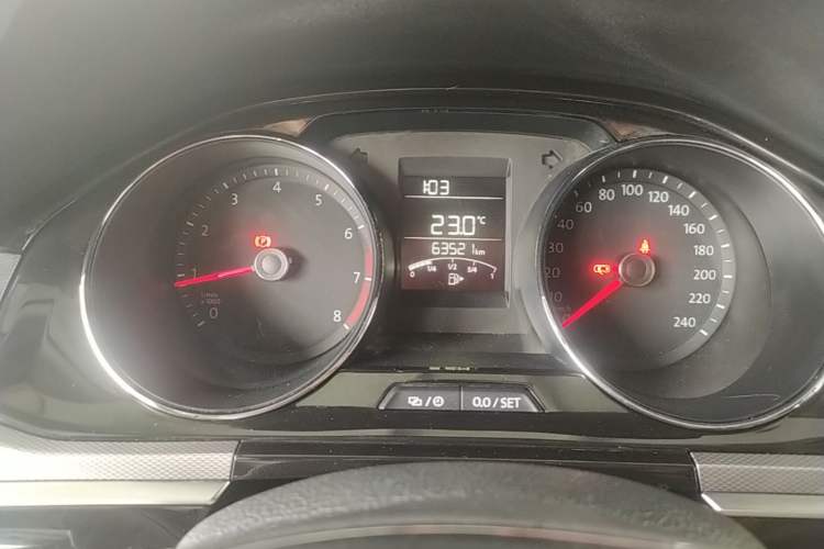 Used Volkswagen Bora 2017 1.6L Manual Comfort Model Instrument Cluster