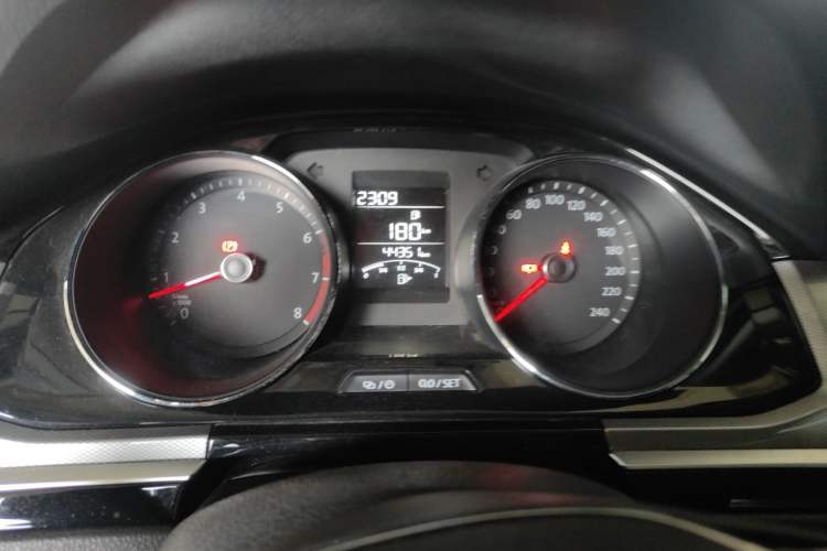 Used Volkswagen Bora 2017 1.6L Manual Comfort Model Instrument Cluster