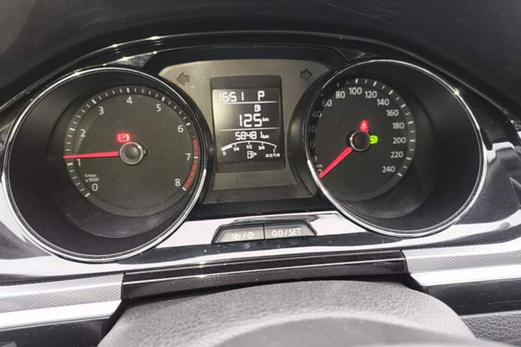 Used Volkswagen Bora 2017 1.6L Automatic Comfort Model Instrument Cluster