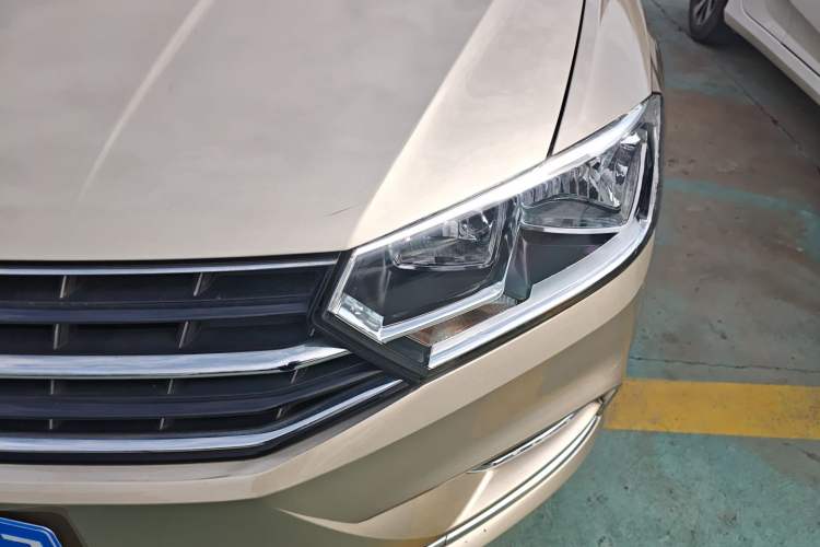 Used Volkswagen Bora 2017 1.6L Automatic Comfort Model Left Front Headlight