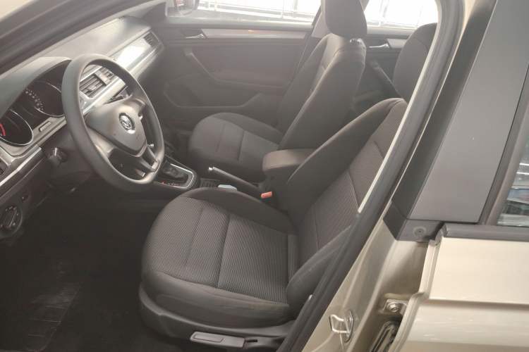 Used Volkswagen Bora 2017 1.6L Automatic Fashion Model Left Front Seat