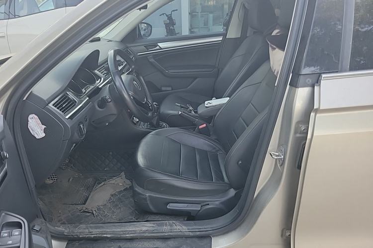 Used Volkswagen Bora 2017 1.6L Manual Comfort Model Left Front Seat