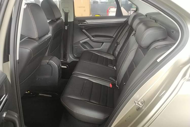 Used Volkswagen Bora 2017 1.6L Manual Comfort Model Left Rear Seat