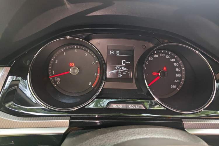 Used Volkswagen Bora 2017 1.6L Manual Comfort Model Odometer Close Up