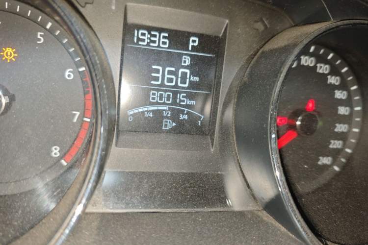 Used Volkswagen Bora 2017 1.6L Automatic Fashion Model Odometer Close Up