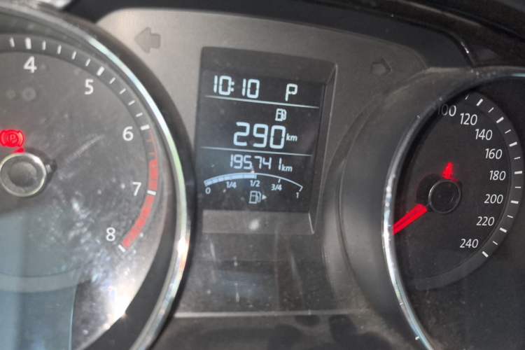 Used Volkswagen Bora 2017 1.6L Automatic Two-Millionth-Vehicle Commemorative Edition Odometer Close Up