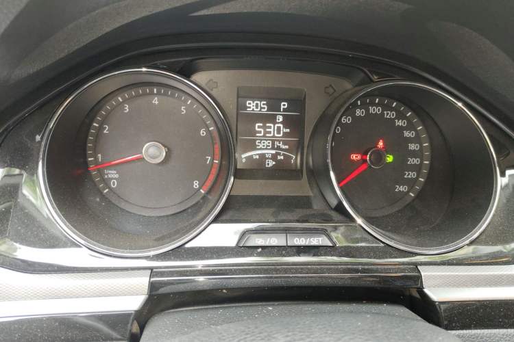 Used Volkswagen Bora 2017 1.6L Automatic Comfort Model Odometer Close Up