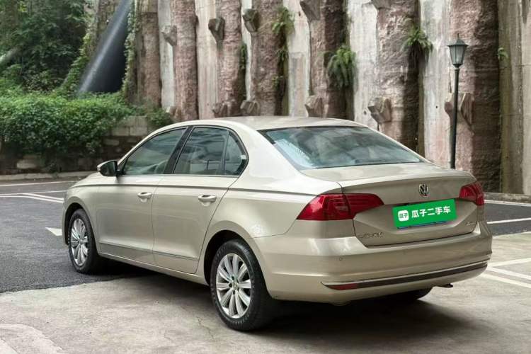 Used Volkswagen Bora 2017 1.6L Manual Comfort Model Rear Left 45 Deg