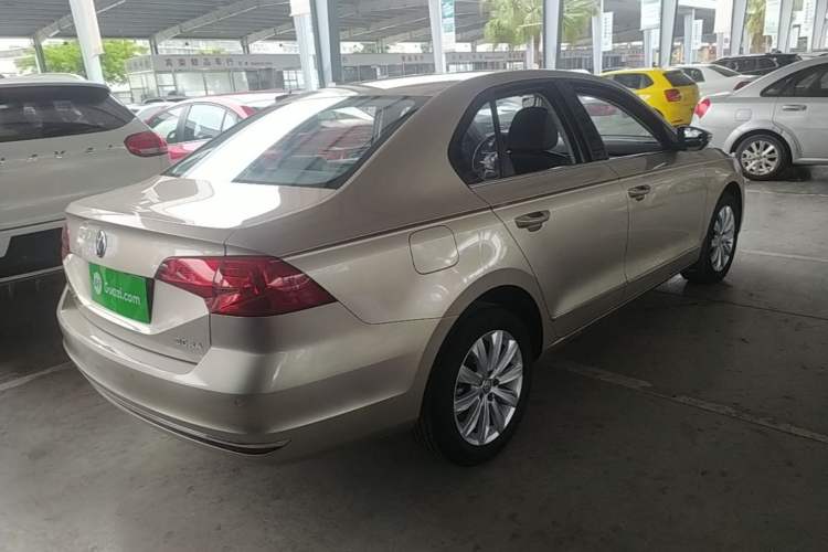 Used Volkswagen Bora 2017 1.6L Manual Comfort Model Rear Right 45 Deg