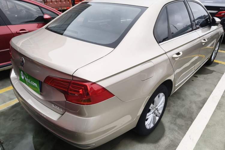 Used Volkswagen Bora 2017 1.6L Automatic Comfort Model Rear Right 45 Deg