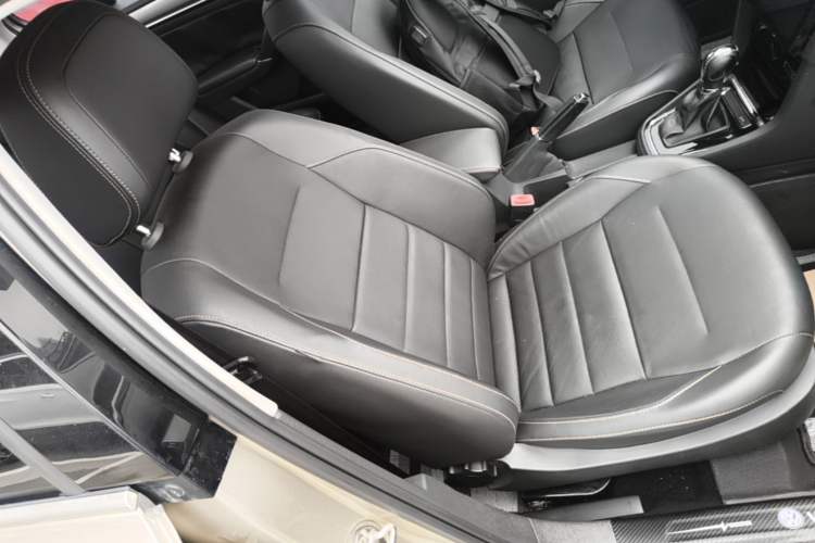 Used Volkswagen Bora 2017 1.6L Automatic Comfort Model Right Front Seat