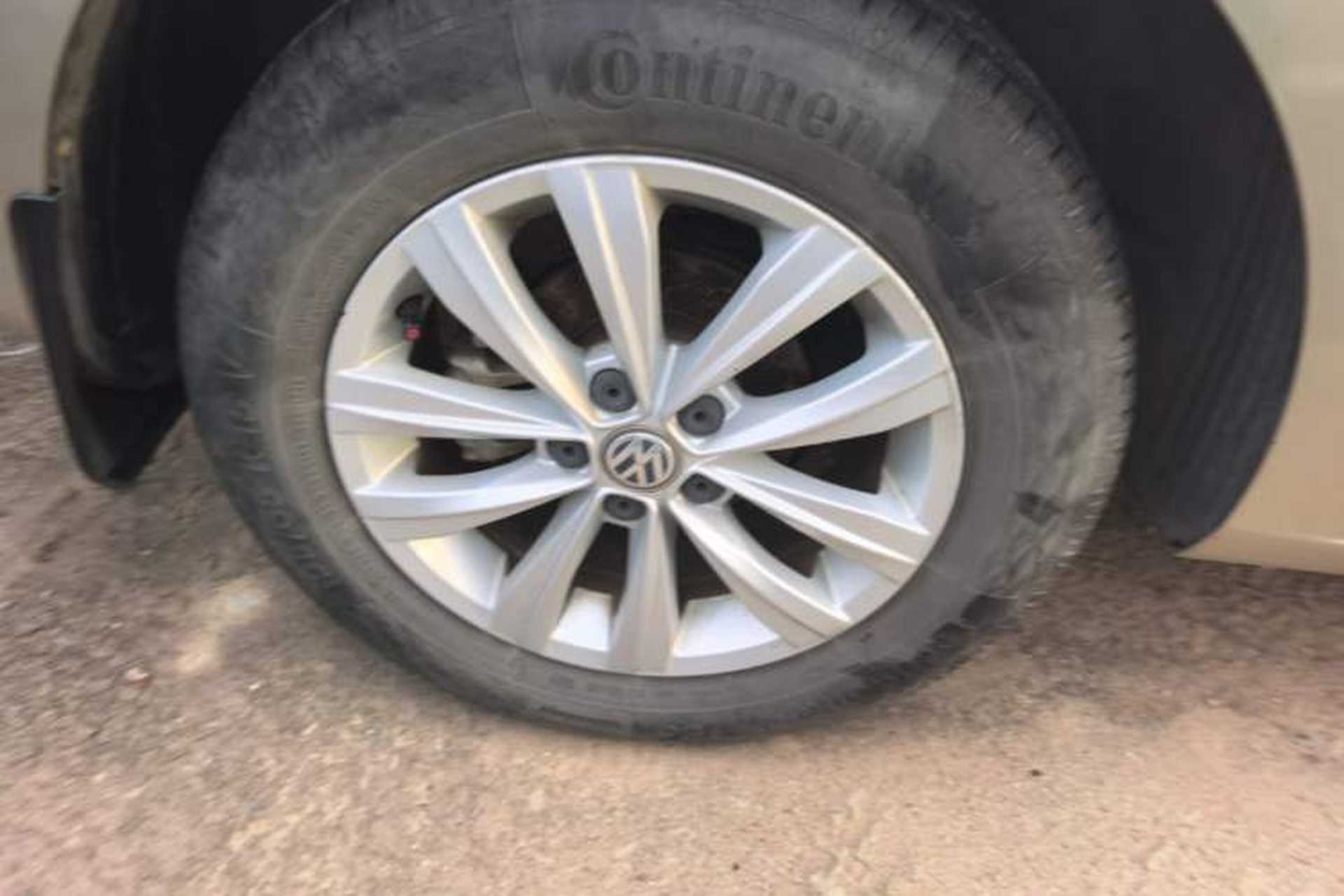 Used Volkswagen Bora 2017 1.6L Automatic Fashion Model Right Rear Wheel Hub