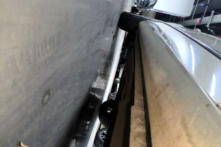 Used Volkswagen Bora 2017 1.6L Manual Comfort Model Right Side Sill