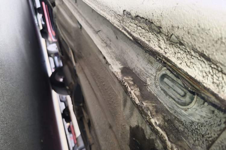 Used Volkswagen Bora 2017 1.6L Automatic Comfort Model Right Side Sill