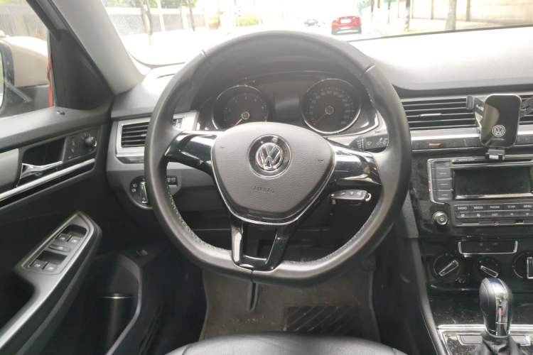 Used Volkswagen Bora 2017 1.6L Automatic Comfort Model Steering Wheel