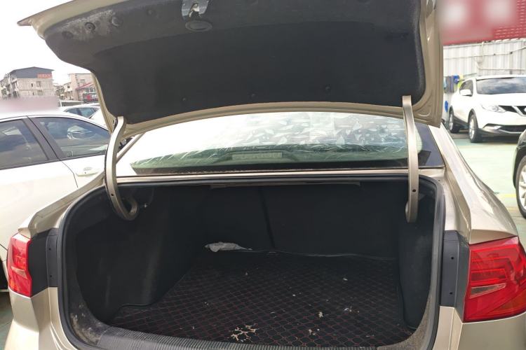 Used Volkswagen Bora 2017 1.6L Automatic Comfort Model Trunk