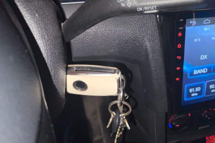 Used Volkswagen Bora 2017 1.6L Manual Fashion Model Vehicle Key