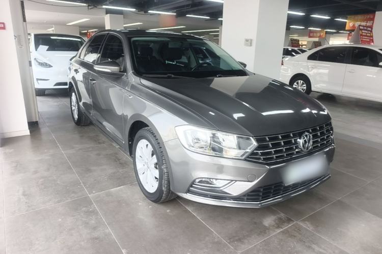 Used Volkswagen Bora 2017 1.6L Automatic Comfort Model Front Right 45 Deg