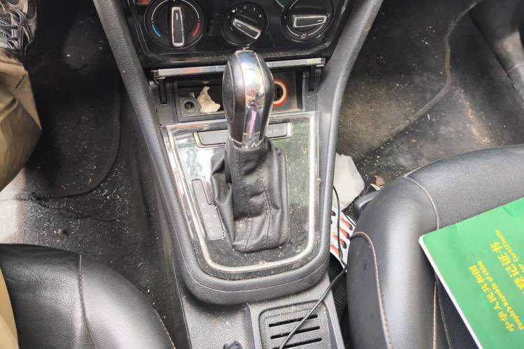 Used Volkswagen Bora 2017 1.6L Automatic Comfort Model Gear Lever