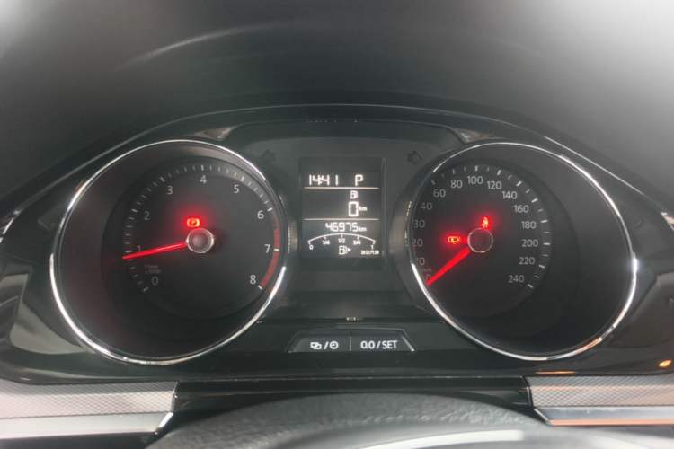 Used Volkswagen Bora 2017 1.6L Automatic Comfort Model Instrument Cluster