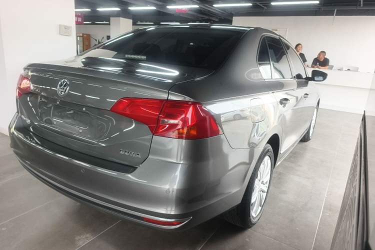 Used Volkswagen Bora 2017 1.6L Automatic Comfort Model Rear Right 45 Deg