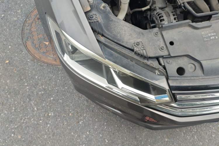 Used Volkswagen Bora 2017 1.6L Automatic Comfort Model Right Front Headlight