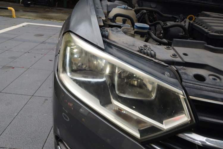 Used Volkswagen Bora 2017 1.6L Automatic Comfort Model Right Front Headlight