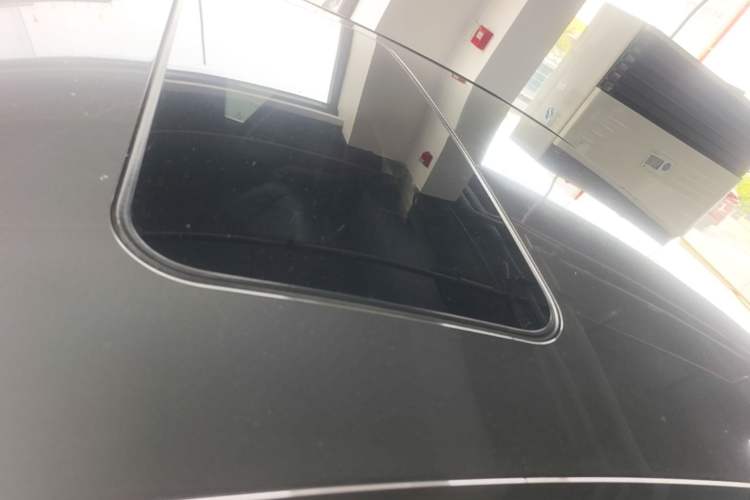 Used Volkswagen Bora 2017 1.6L Automatic Comfort Model Roof