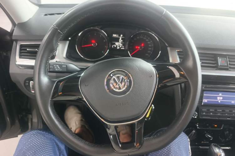 Used Volkswagen Bora 2017 1.6L Automatic Comfort Model Steering Wheel