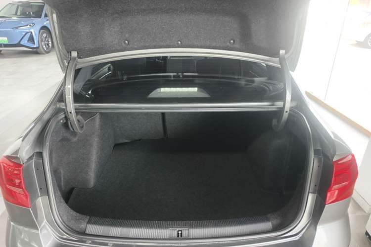 Used Volkswagen Bora 2017 1.6L Automatic Comfort Model Trunk