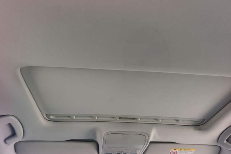 Used Volkswagen Bora 2017 1.6L Automatic Comfort Model Headliner