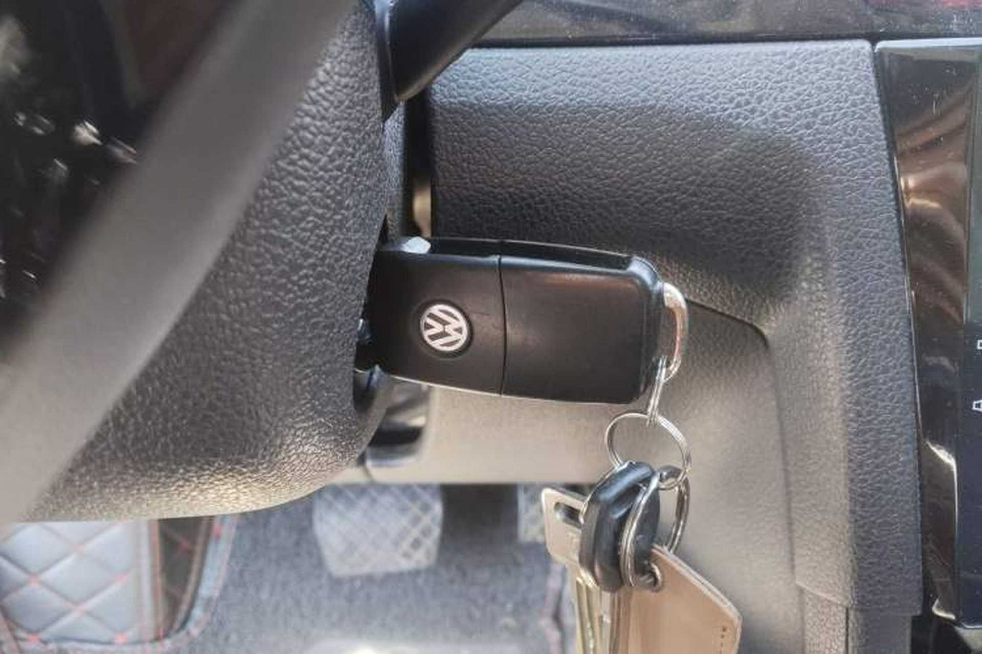 Used Volkswagen Bora 2017 1.6L Automatic Comfort Model Interior 1