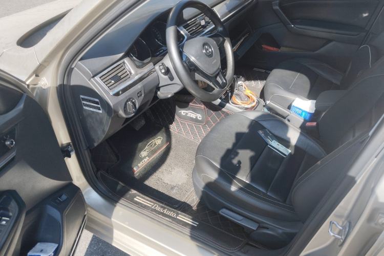 Used Volkswagen Bora 2017 1.6L Automatic Comfort Model Interior 3