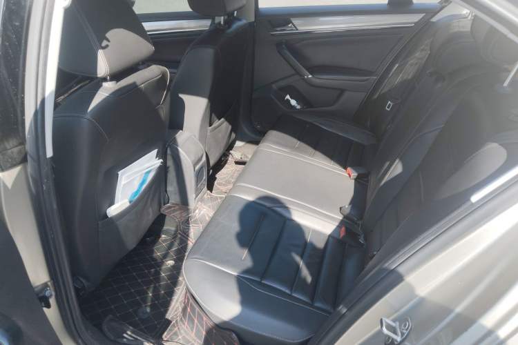 Used Volkswagen Bora 2017 1.6L Automatic Comfort Model Interior 4