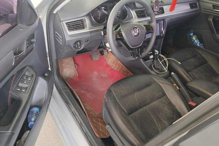 Used Volkswagen Bora 2017 1.6L Automatic Fashion Model Driver Seat