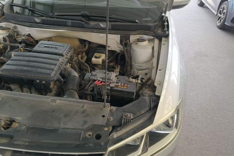Used Volkswagen Bora 2017 1.6L Automatic Fashion Model Engine Bay Left
