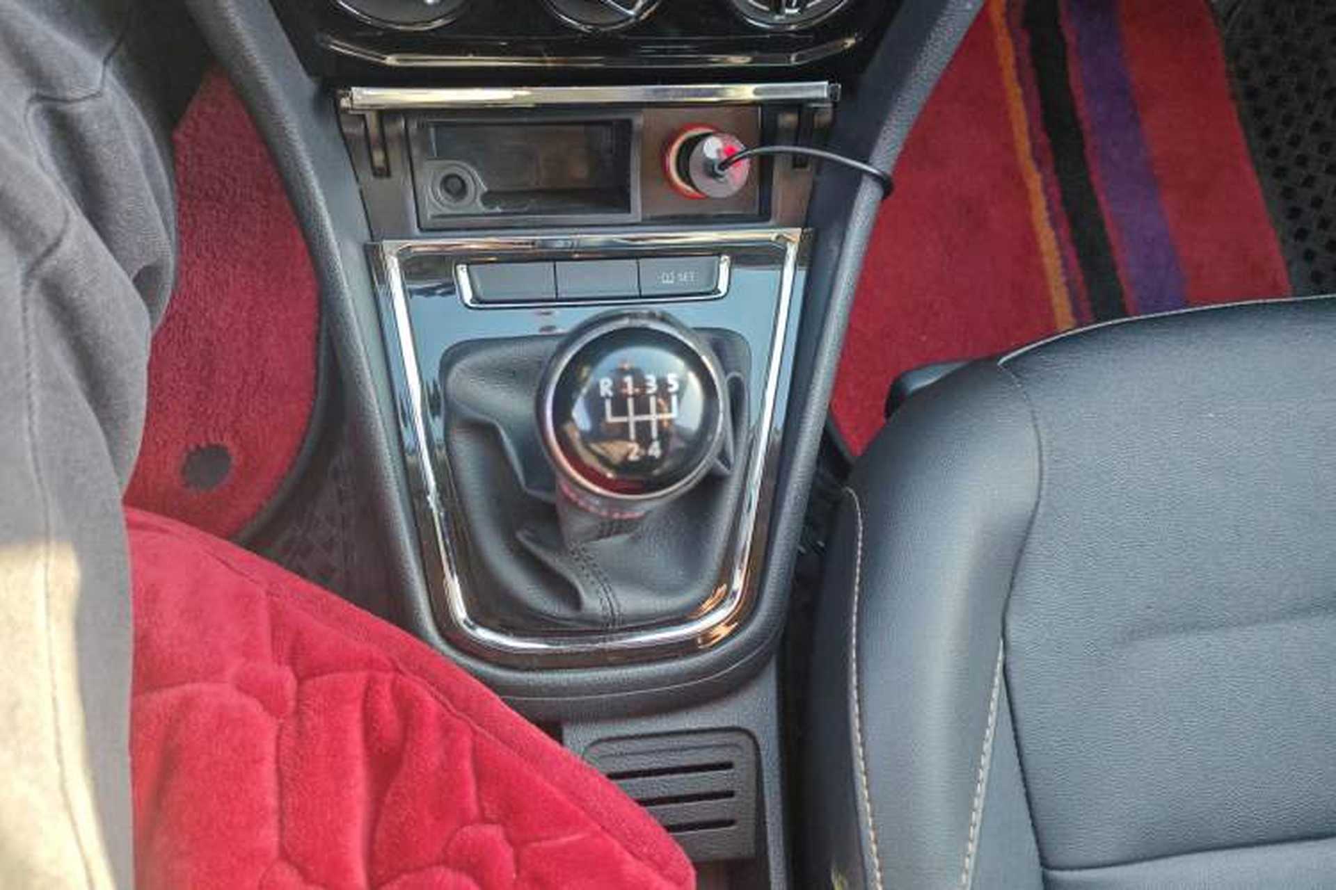 Used Volkswagen Bora 2017 1.6L Manual Comfort Model Gear Lever