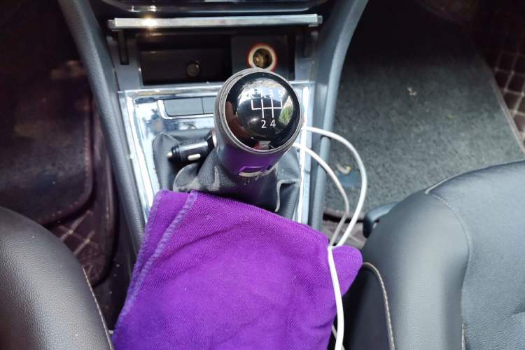 Used Volkswagen Bora 2017 1.6L Manual Comfort Model Gear Lever